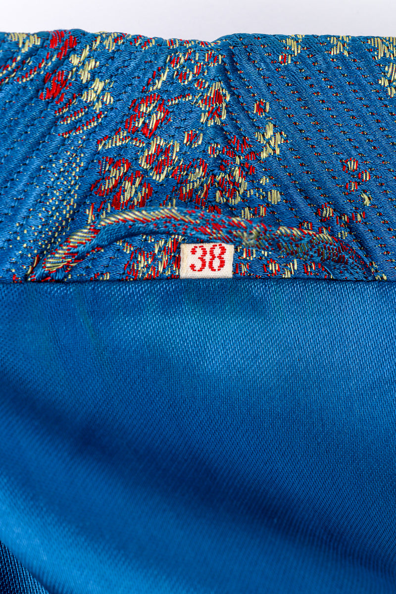 Vintage Chinese Village Scene Robe size label closeup @recessla