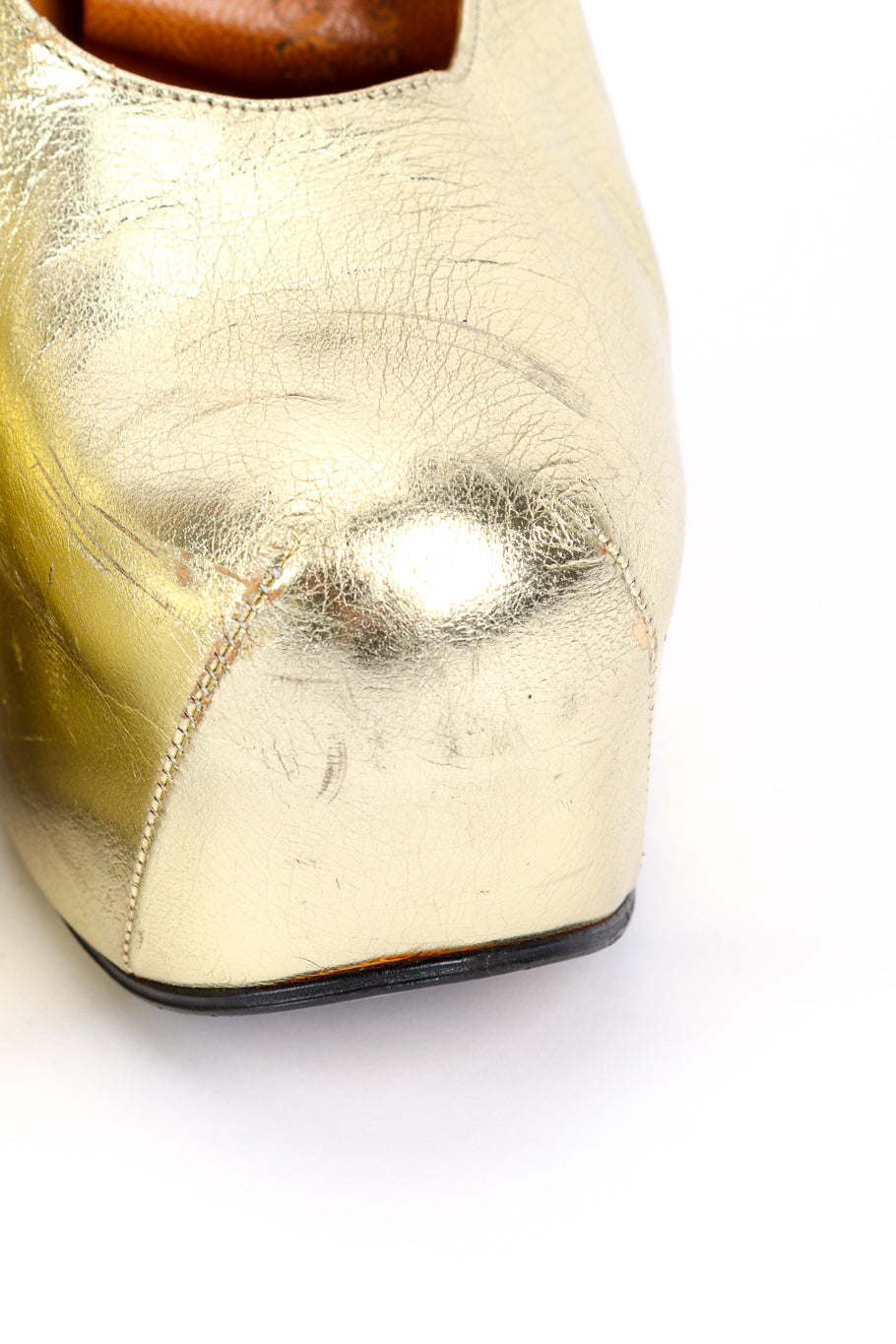 Vintage Vivienne Westwood 1993 F/W Metallic Gold Elevated Court Shoe left toe closeup @recessla