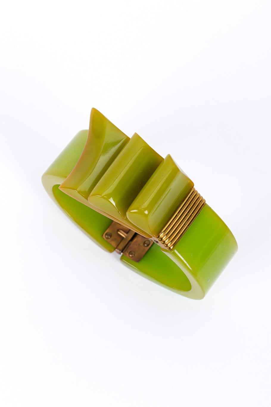 Vintage Bakelite Ribbon Bangle Bracelet front top view @recessla