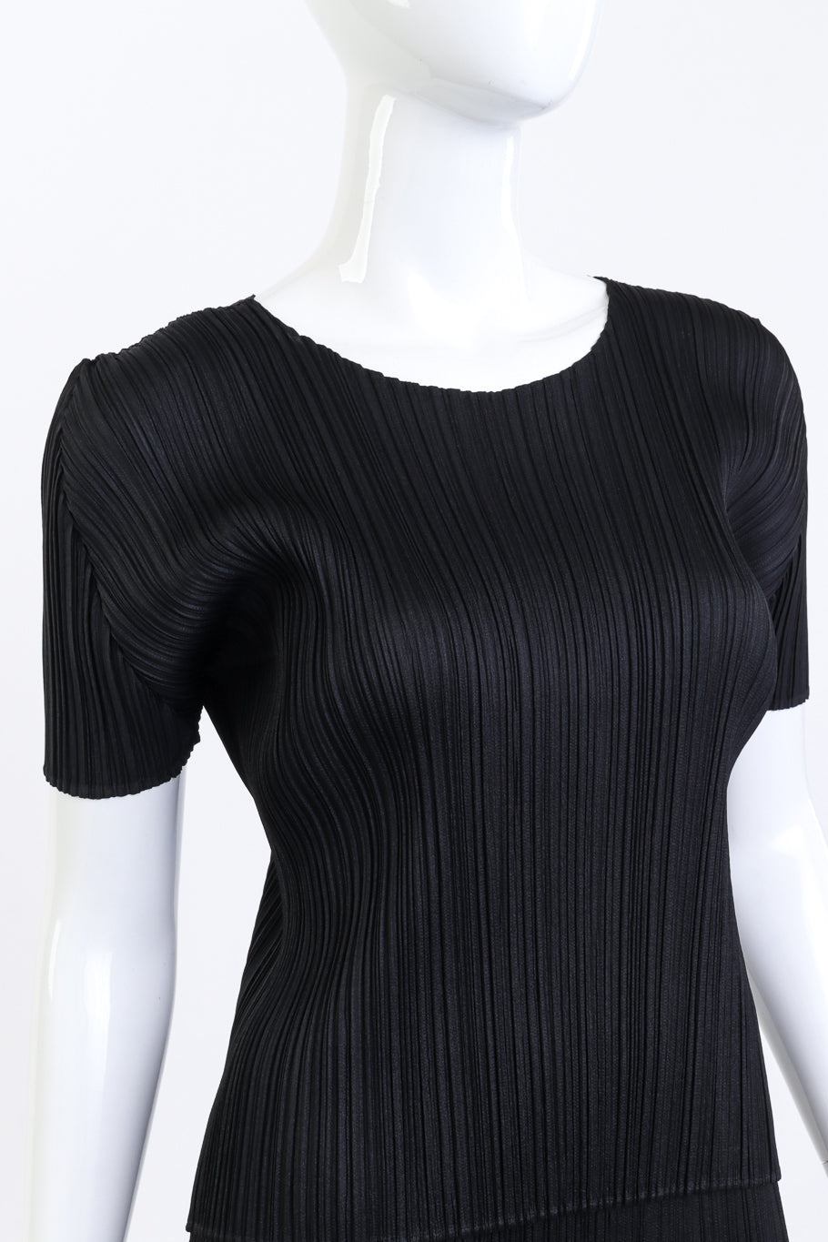 Issey Miyake Pleated Short Sleeve Top & Skirt Set detail @RECESS LA