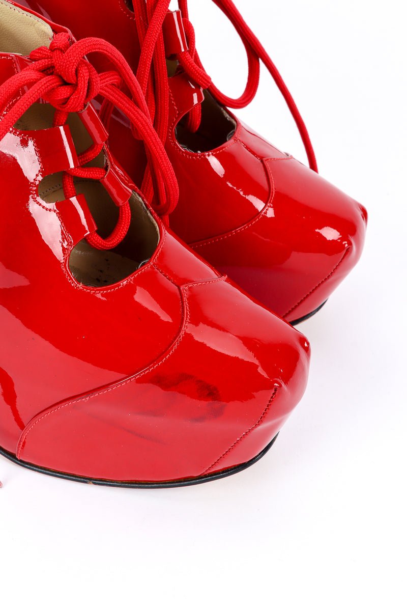 Vintage Vivienne Westwood Patent Leather Elevated Ghillie Platforms right shoe toe scuff closeup @recessla