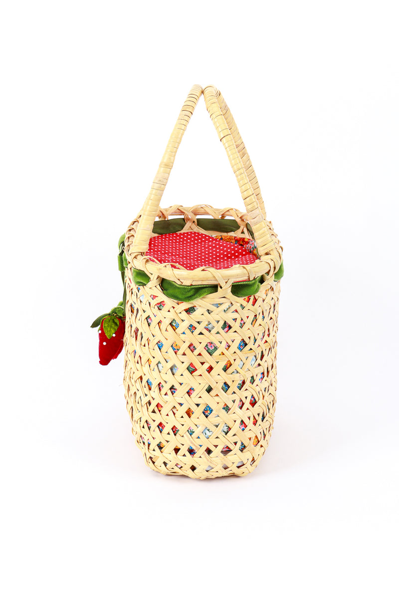 Vintage Woven Strawberry Picnic Bag left side @recess la