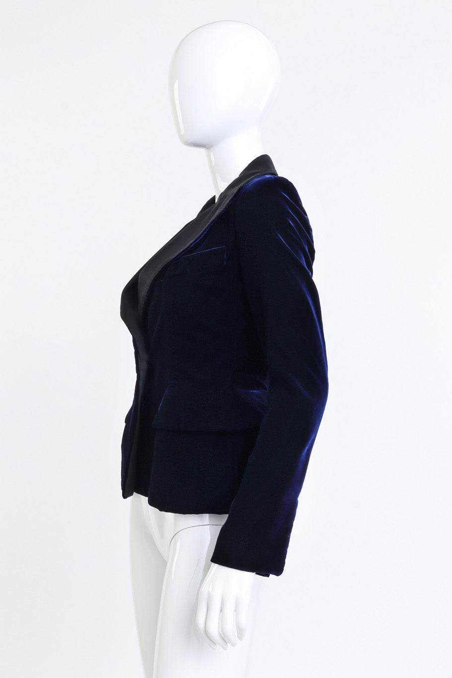 Tom Ford Velvet Tuxedo Jacket side on mannequin @recess la