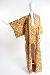 Vintage Shibori Tie Dye Kimono front on mannequin with arm extended for sleeve drop @recess la