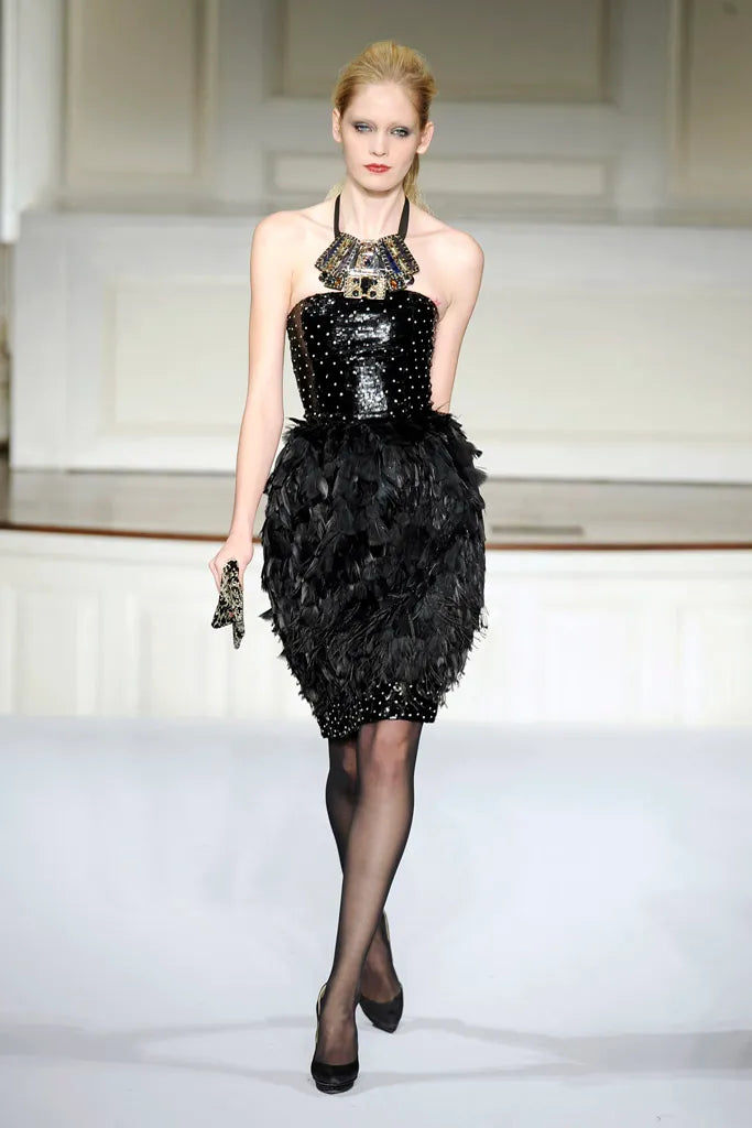 Oscar de la Rent 2009 F/W Feather Dress on runway @RECESS LA