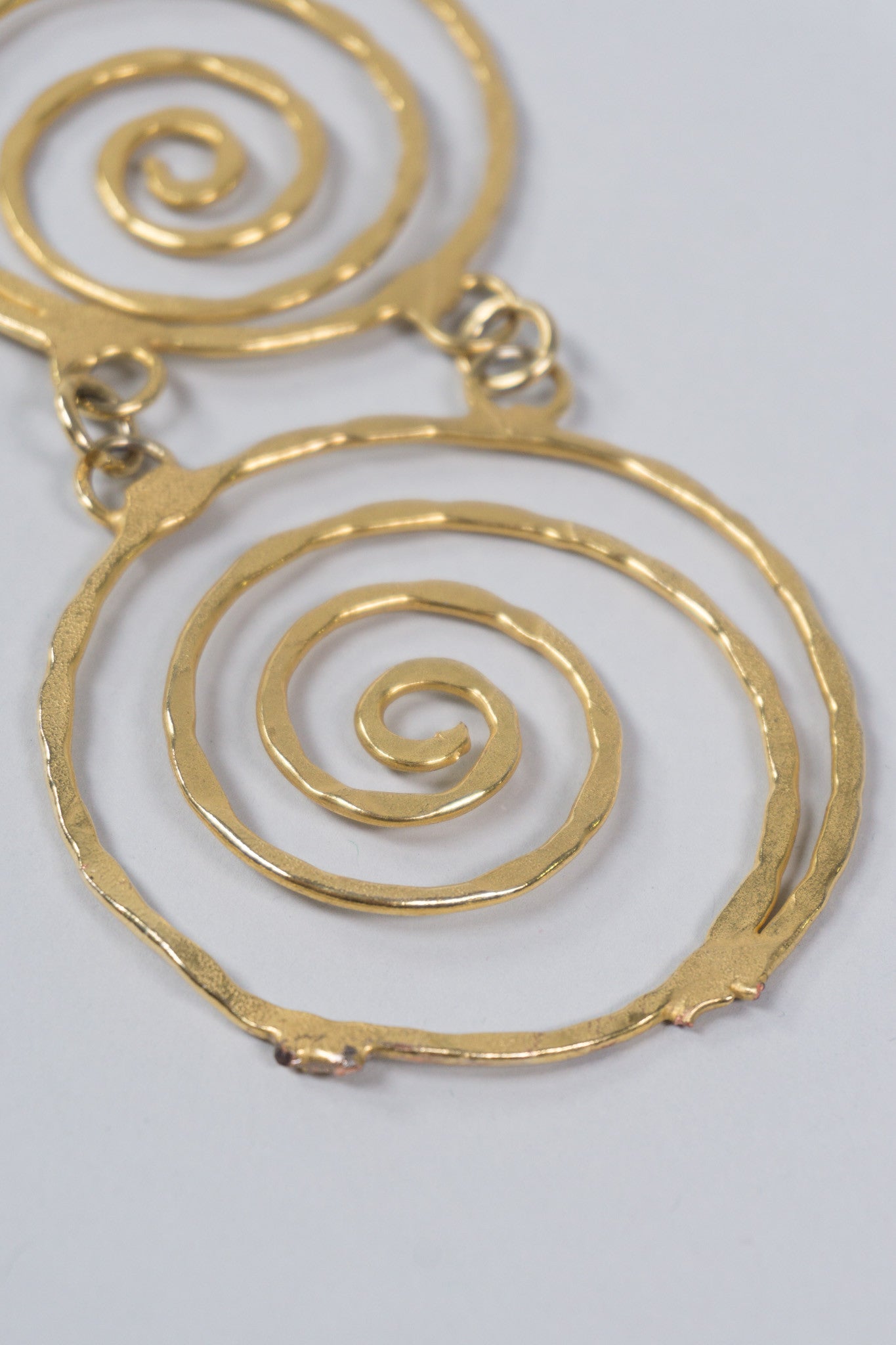 Unsigned Artisan Hanging Swirl Spiral Choker