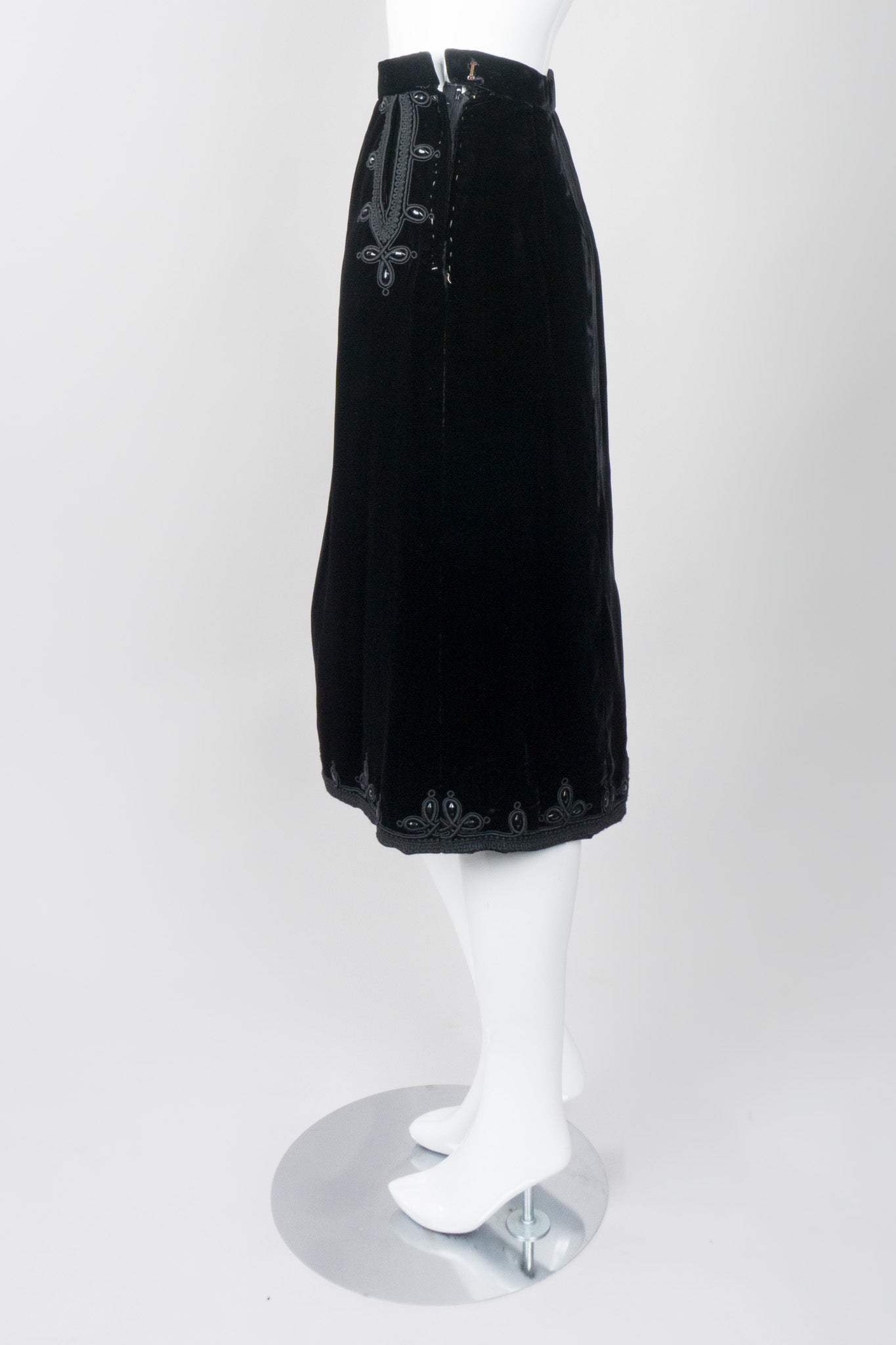 Oscar de la Renta Vintage Embellished Velvet Vest & Skirt Set