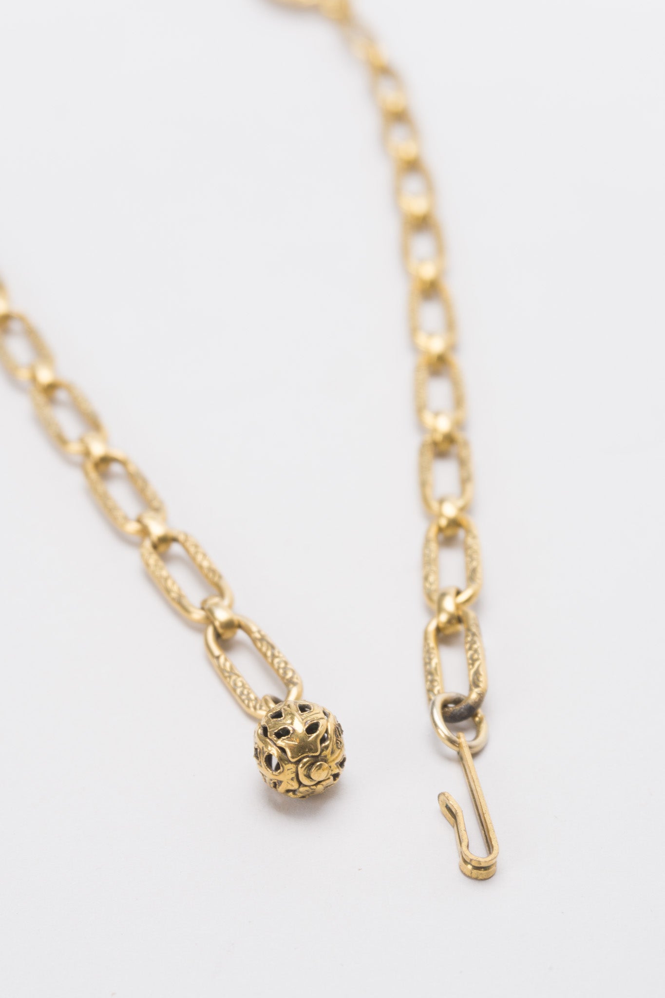 Goldette Hammered Eyelet Pendant Plate Necklace