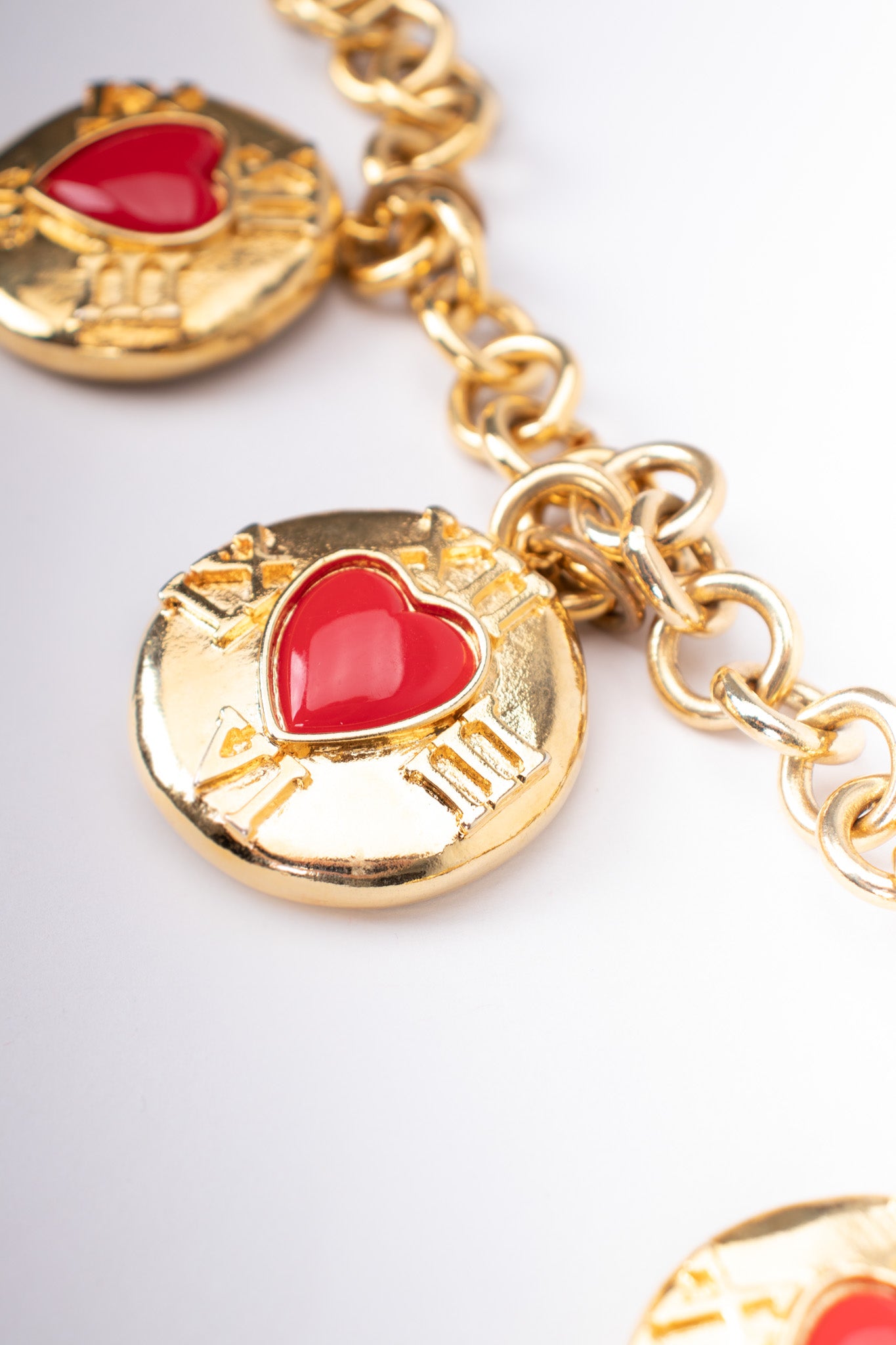 Escada Wonderland White Rabbit Pocketwatch Hearts Charm Necklace