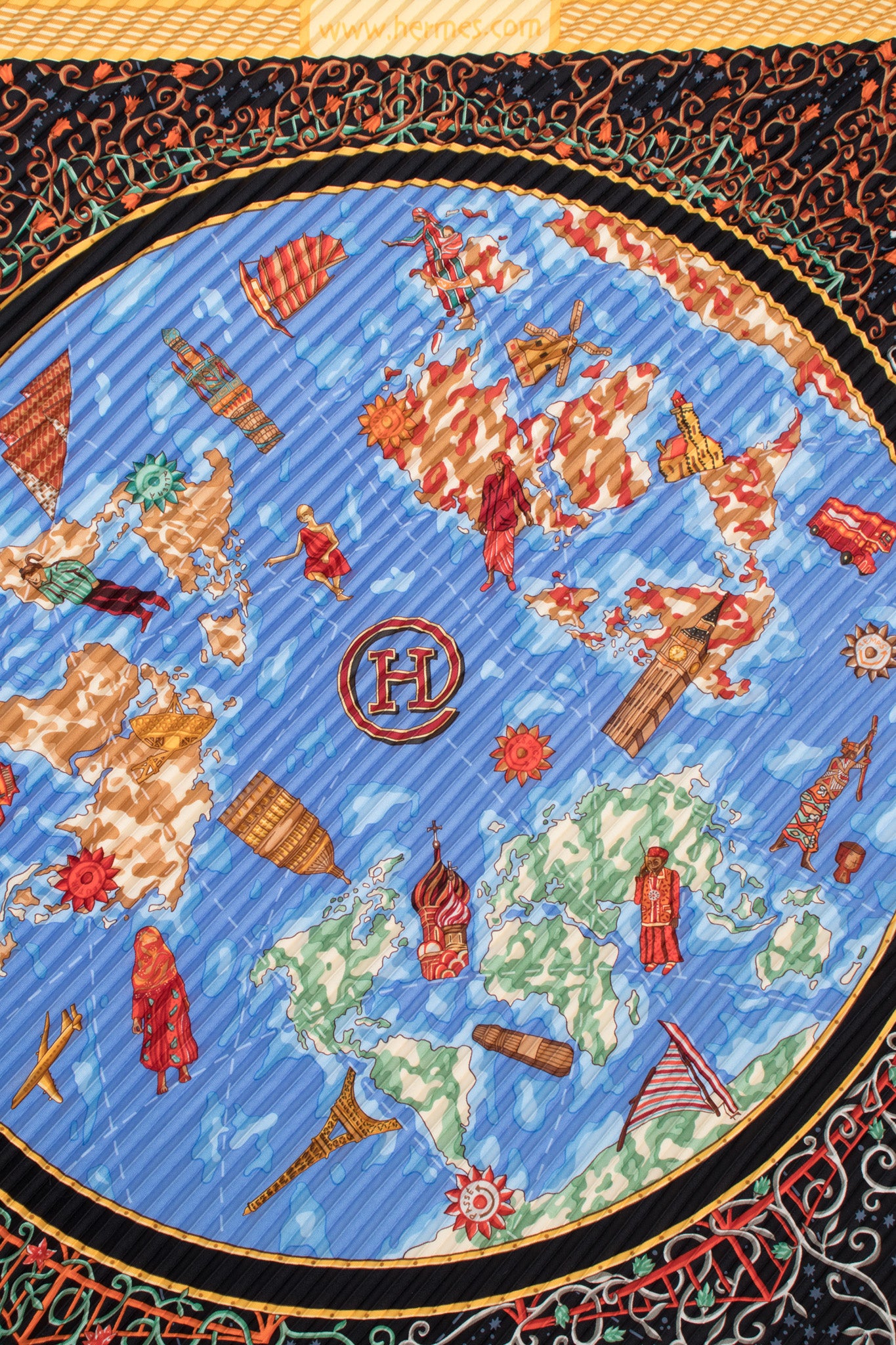 Hermès Pleated Worldwide Interwebs Christine Henry www.hermes.com Map Scarf