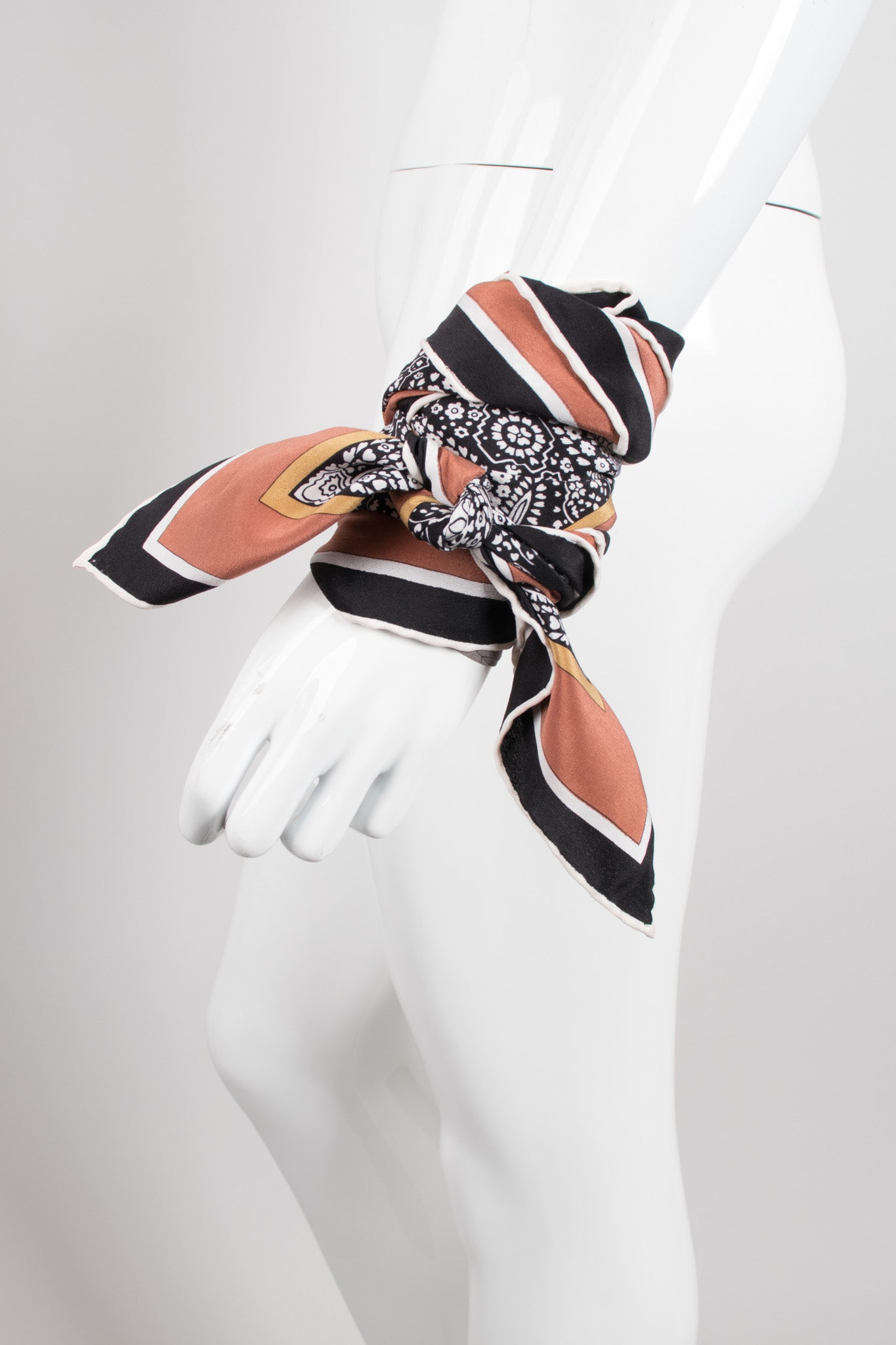 Leonard Neutral Shaded Floral Scarf Nagel