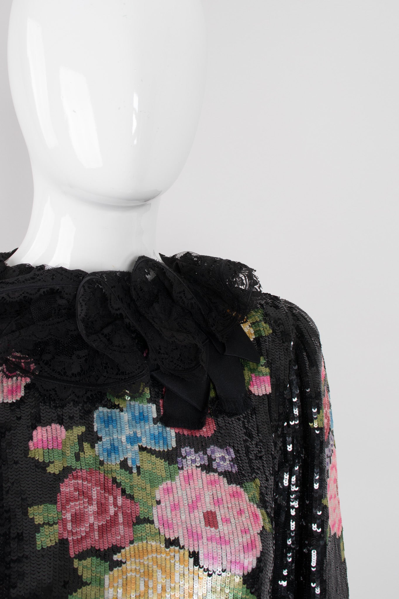 Oscar de la Renta Floral Sequined Needlepoint Ruffle Top