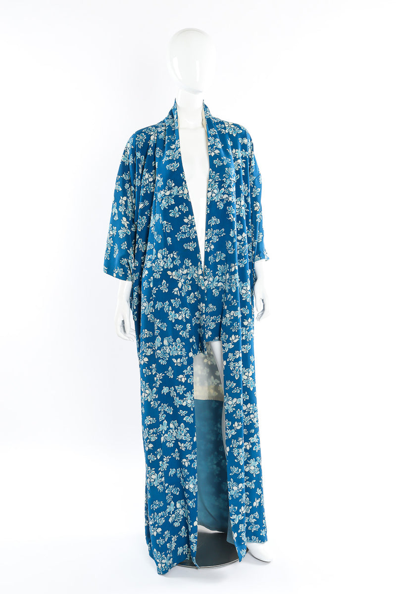 Japanese branch flower kimono on mannequin @recessla