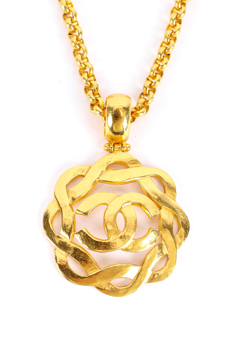 Vintage Chanel Woven CC Logo Pendant Necklace Close-up @recesssla