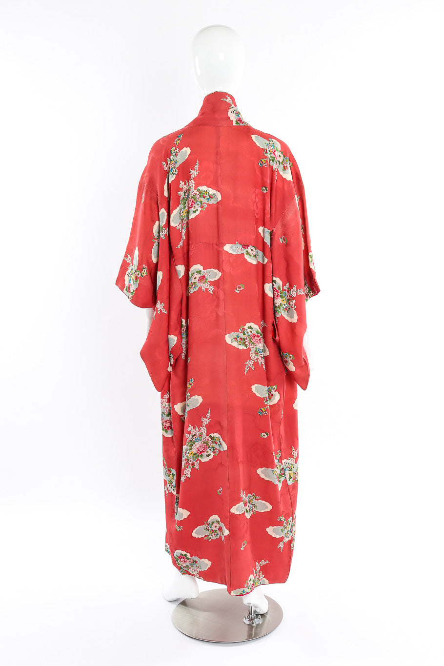 Japanese cherry blossom kimono photo on mannequin @recessla