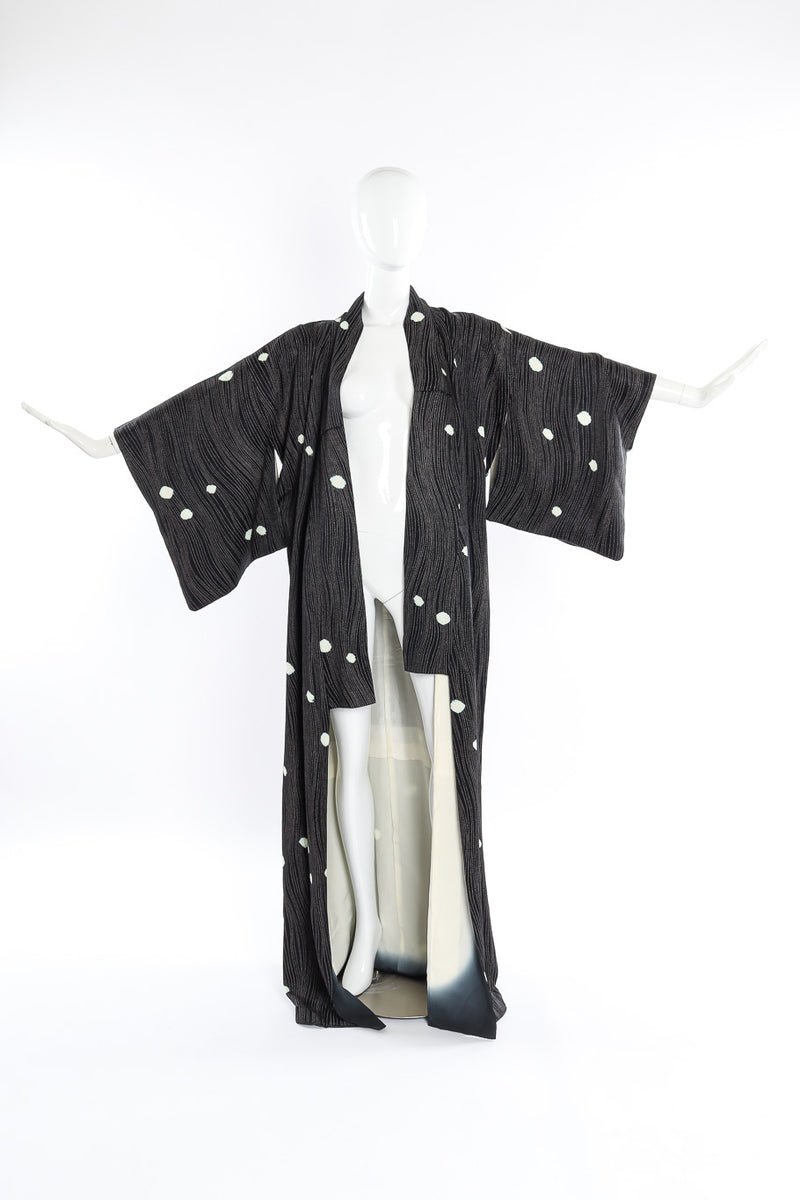 Vintage Japanese midnight wind kimono mannequin front arms out@recessla