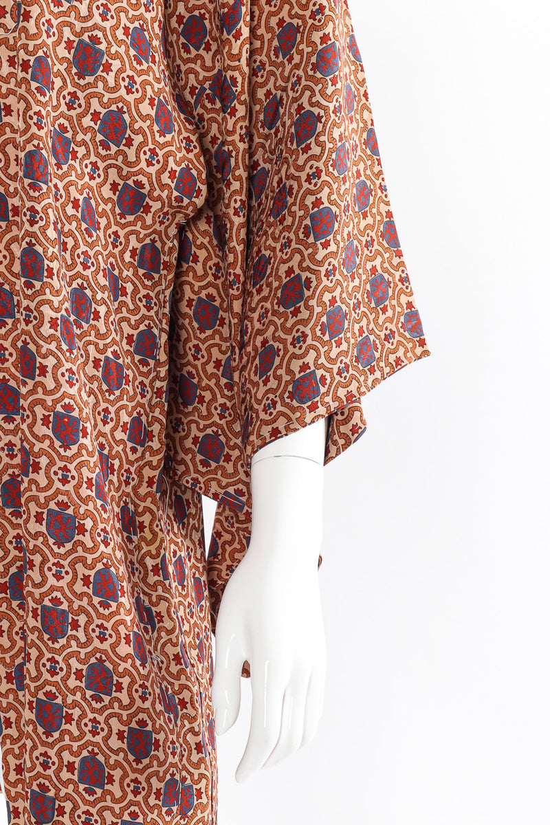 Jacquard crest kimono mannequin sleeve close @recessla