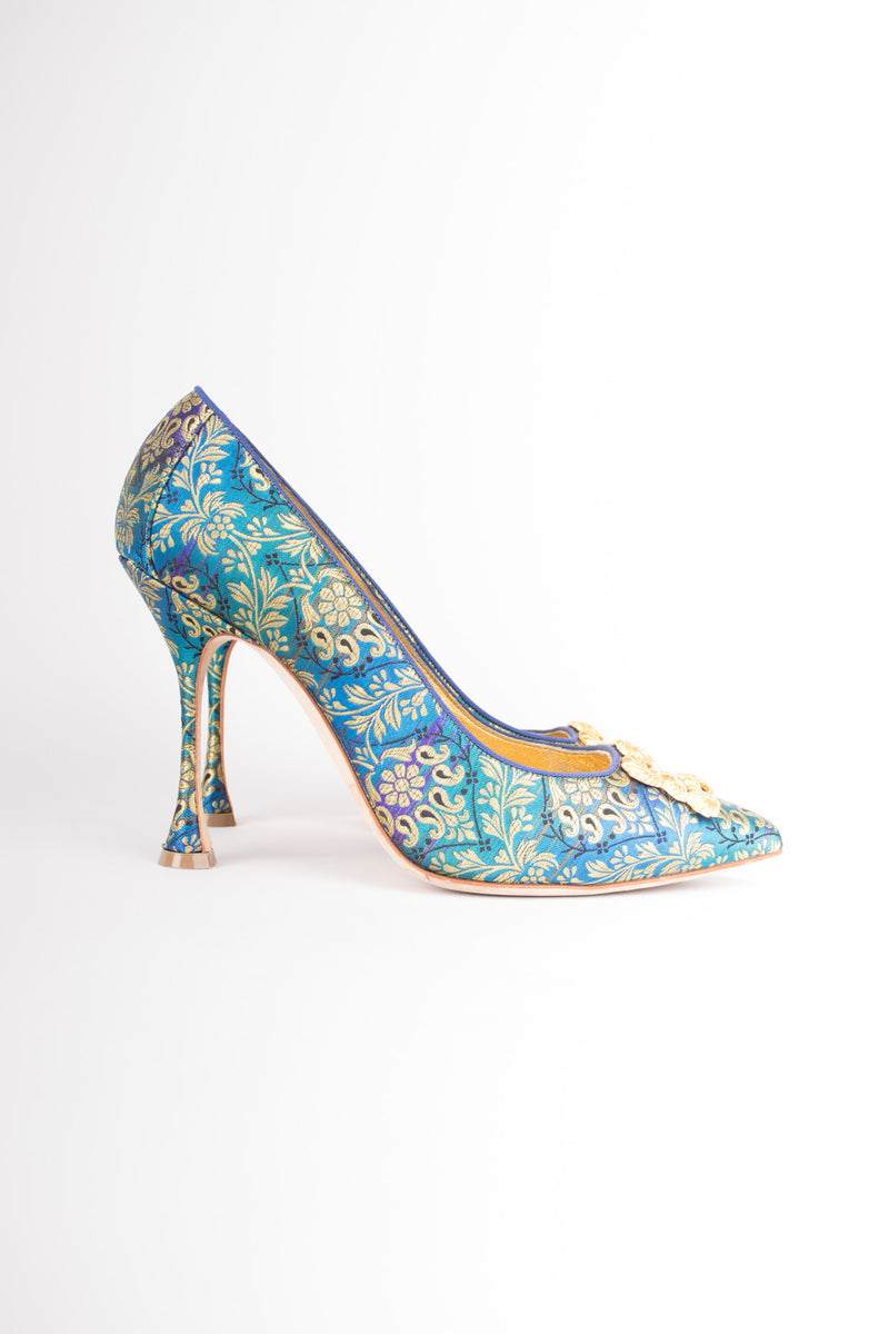 Manolo Blahnik Baroque Brocade Buckle Remota Heels