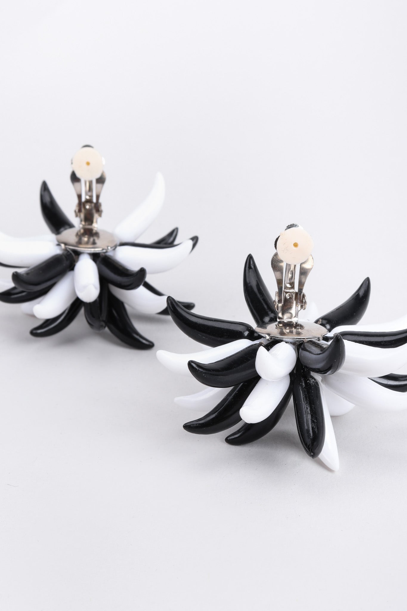 Recess Los Angeles Vintage Sea Anemone Burst Earrings 