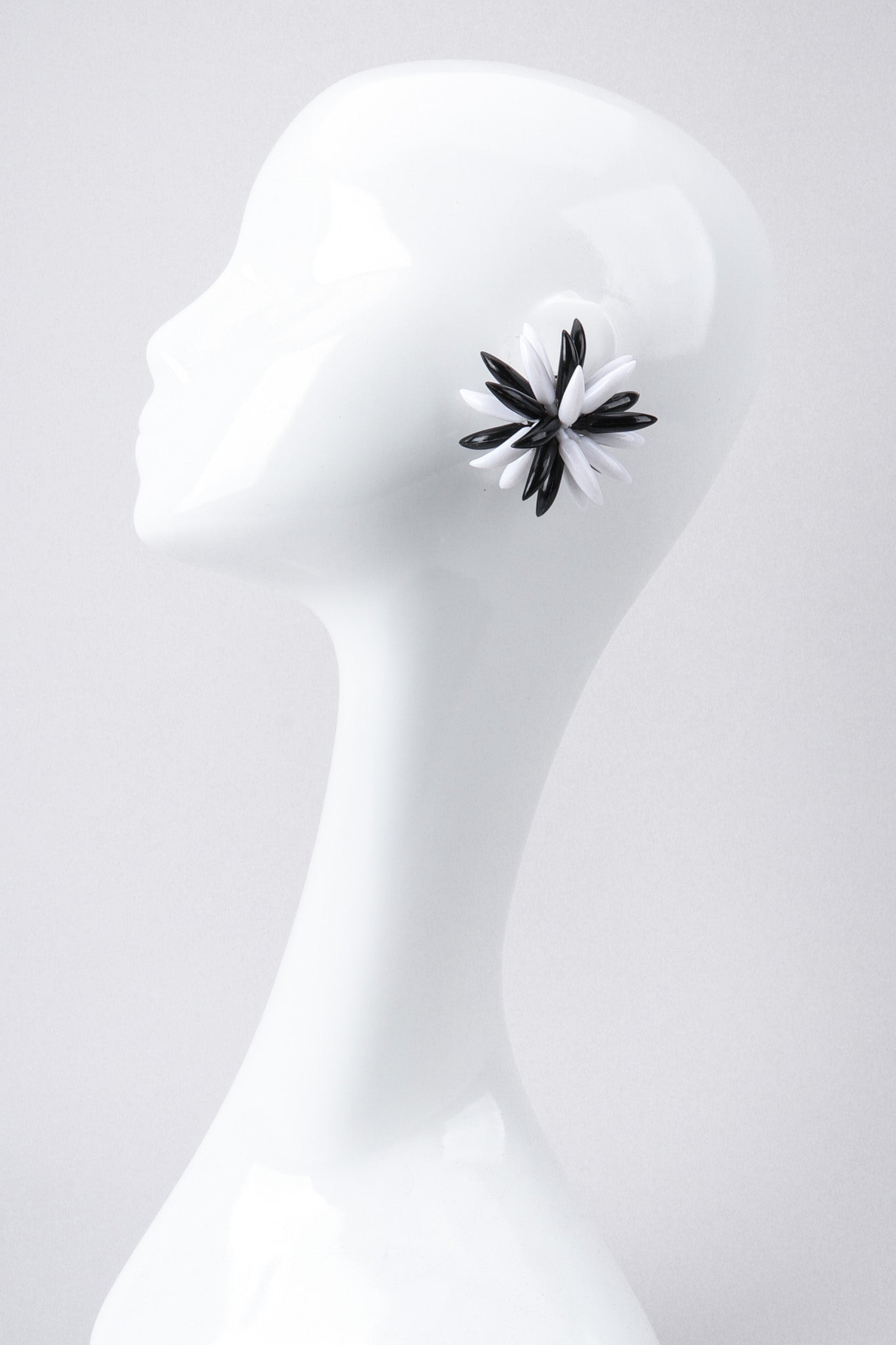 Recess Los Angeles Vintage Sea Anemone Burst Earrings 