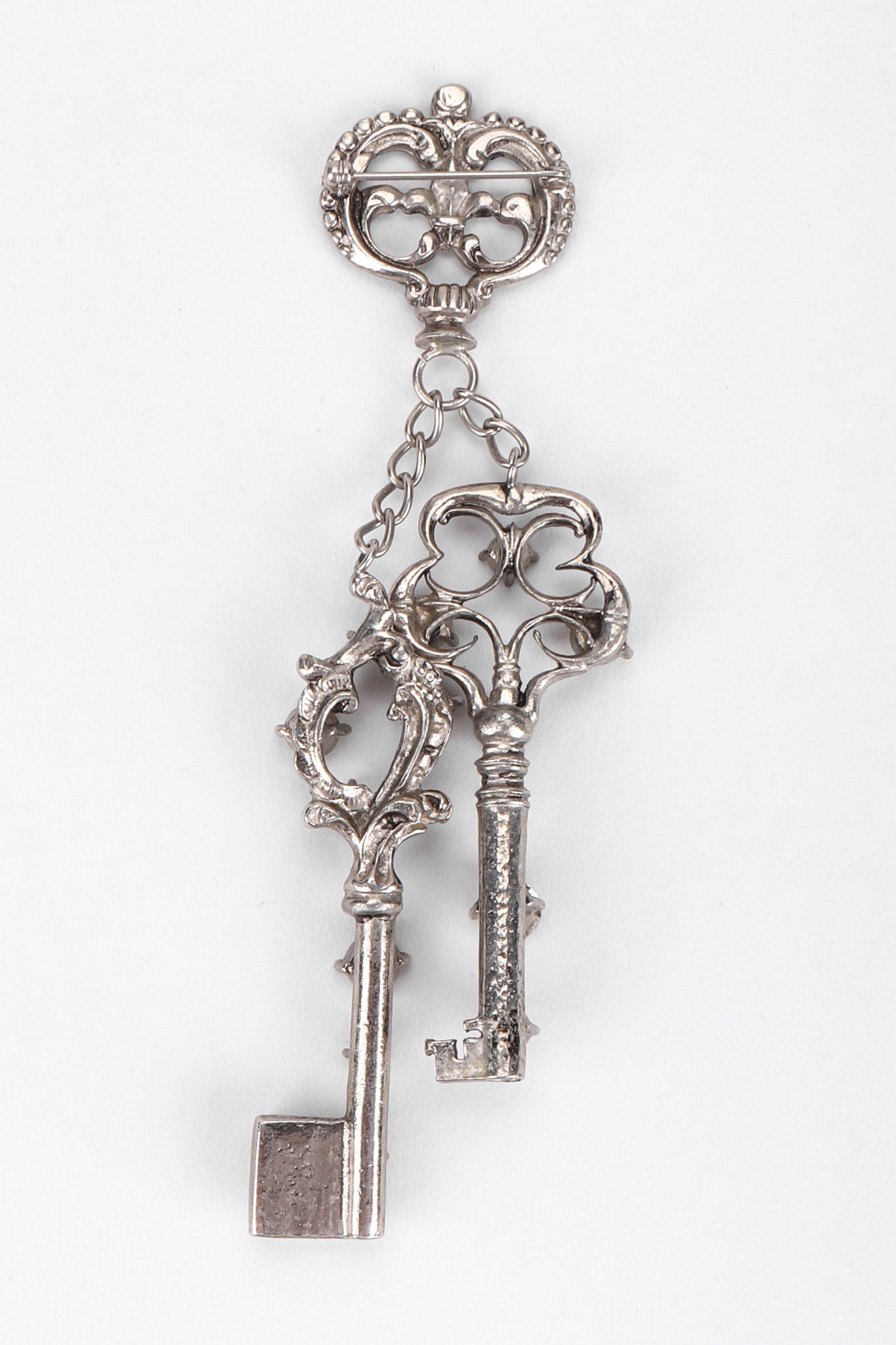 Recess Los Angeles Vintage Unsigned Antiqued Silver Crystal Keys Brooch