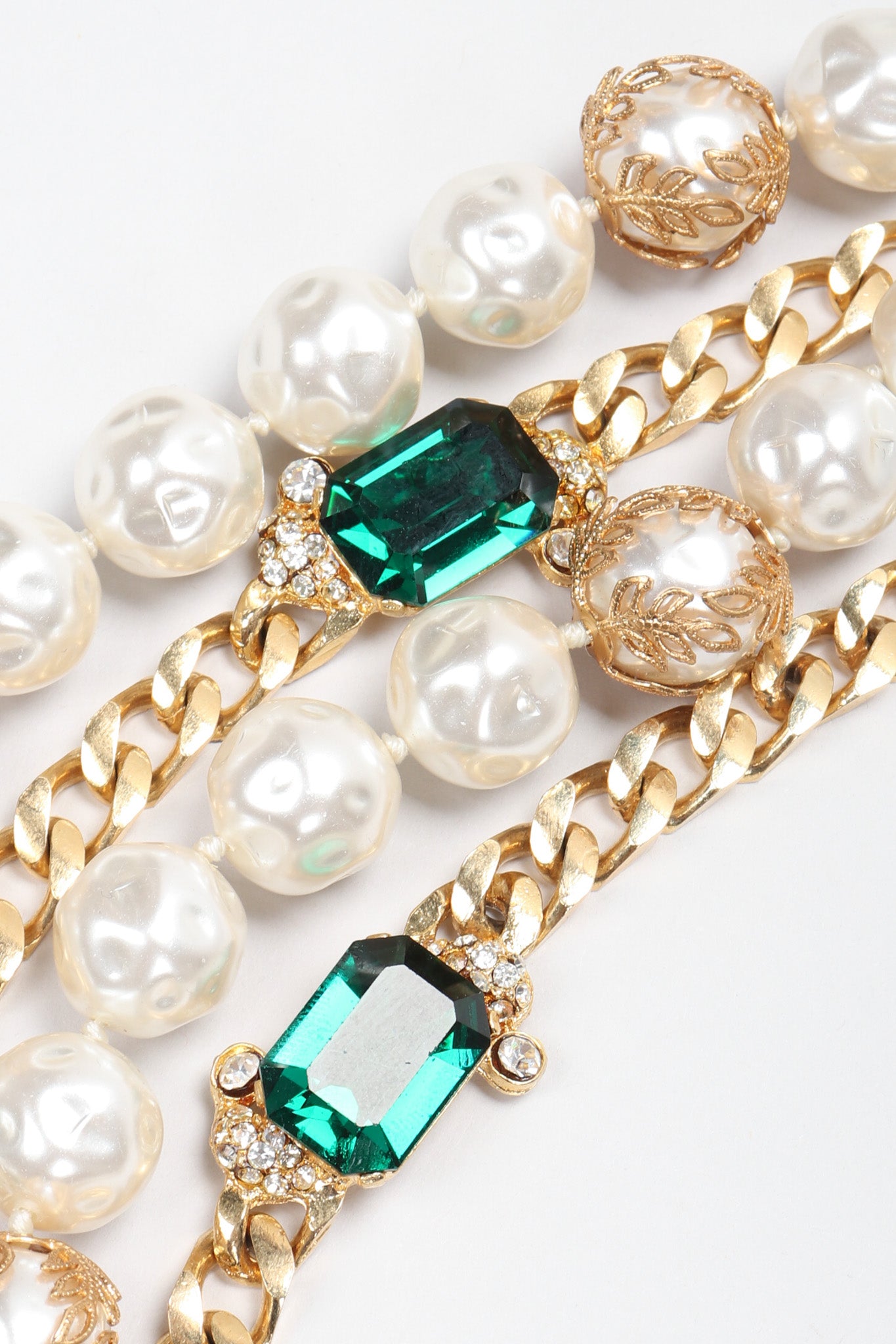 Recess Los Angeles Vintage Mixed Media Multi-Strand Tiered Emerald Pearl Chain Necklace