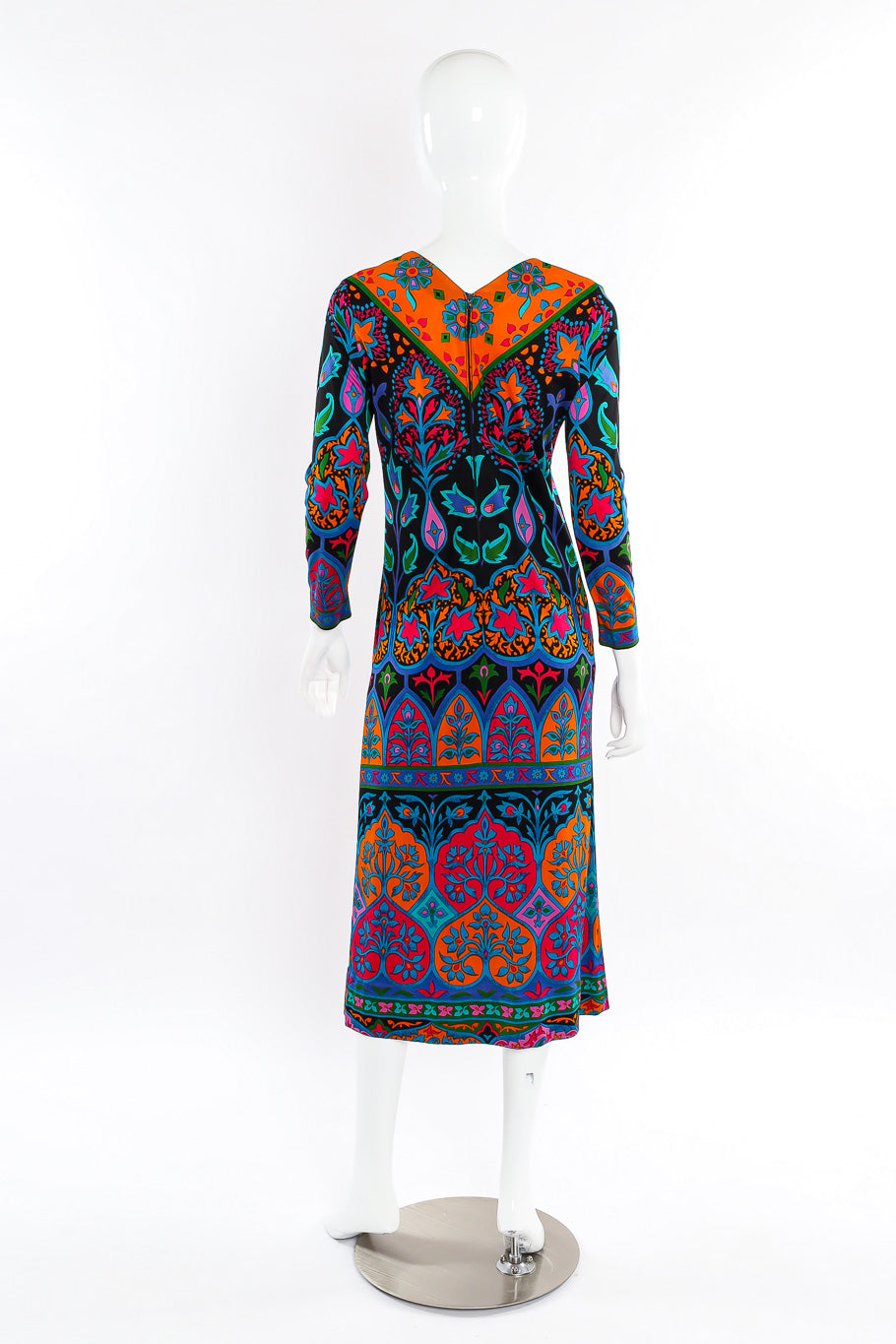 printed tunic dress by Olivier de Verlon mannequin back @recessla