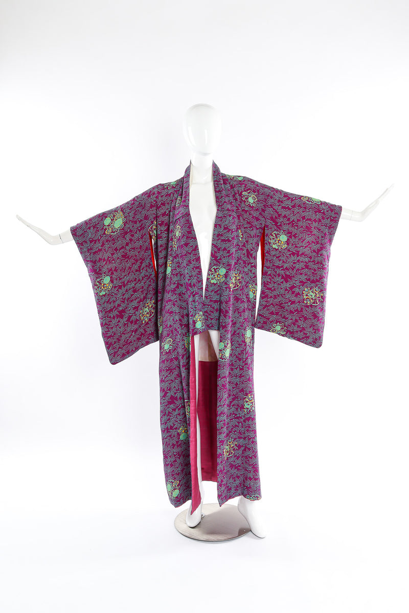 Floral leaf kimono on mannequin @recessla