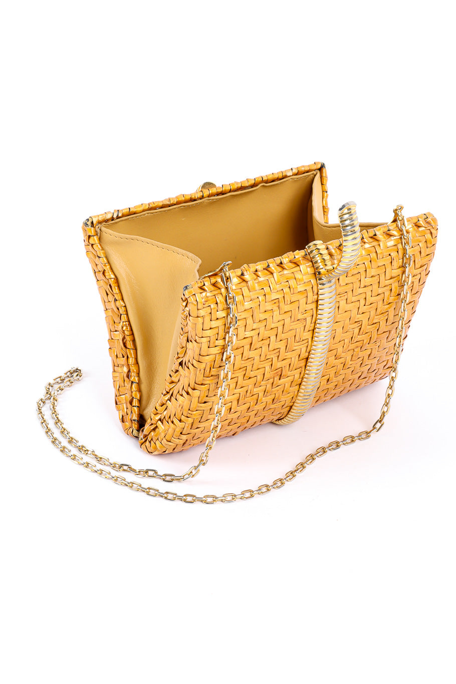 Rodo wicker shoulder clutch product shot @recessla