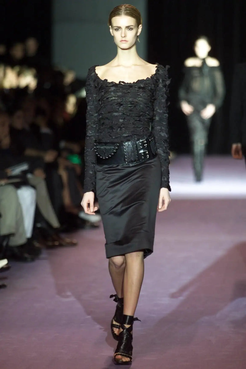 YSL F/W 2001 runway of woven belt on model @recessla