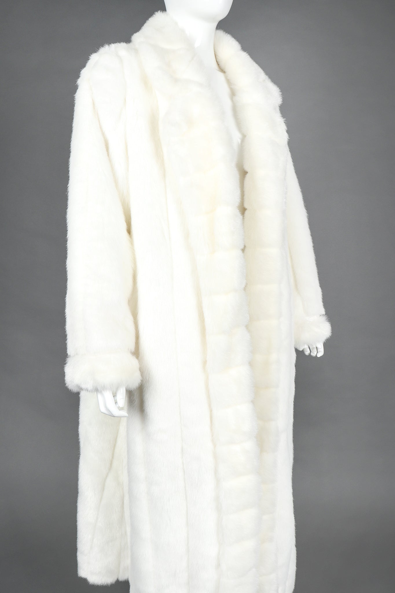 Recess Designer Consignment Vintage Terry Lewis Majestic Faux Fur Mink Coat Los Angeles Resale