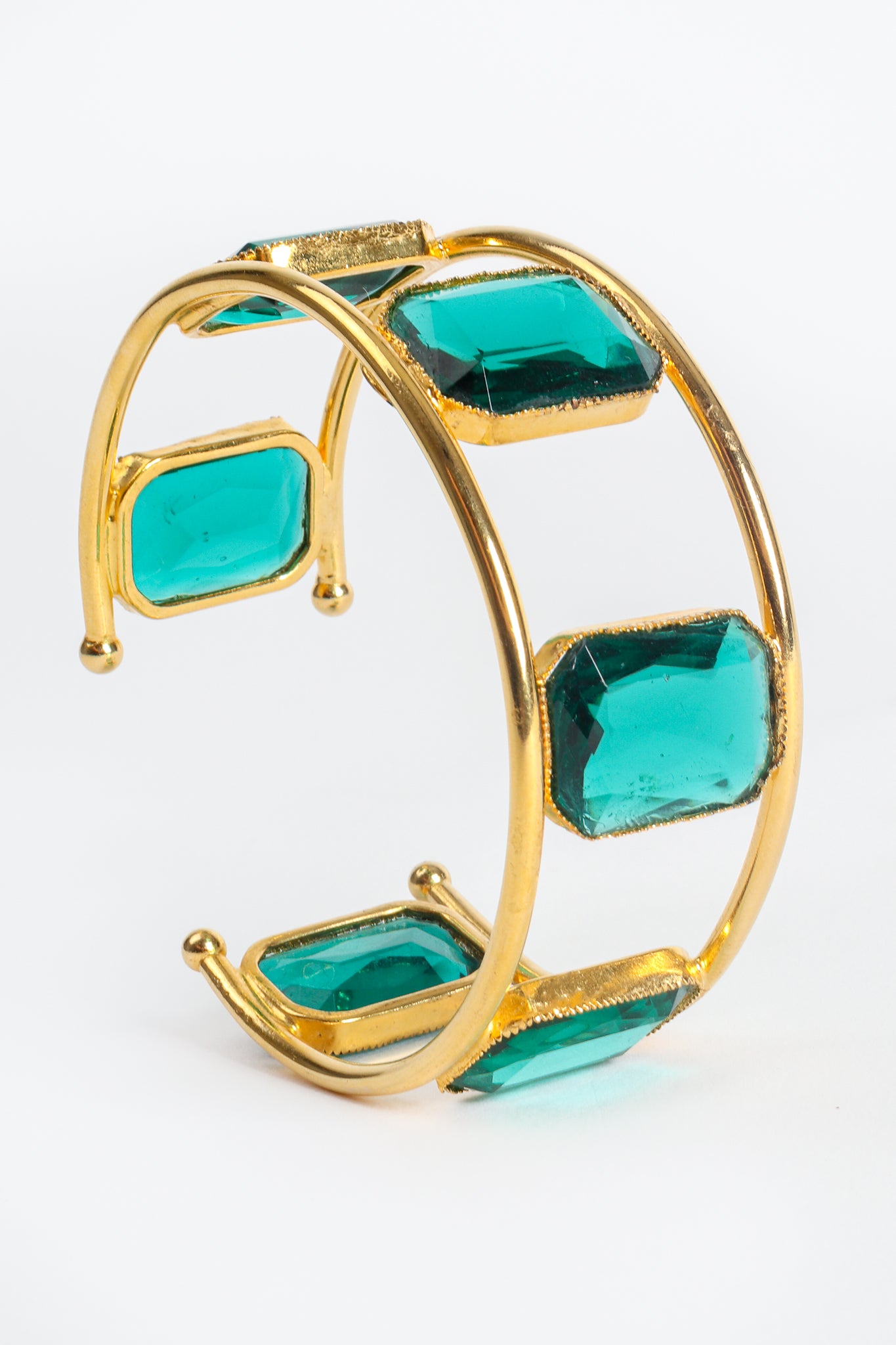 Vintage Wiliam deLillo Emerald 6-Stone Armband at Recess Los Angeles