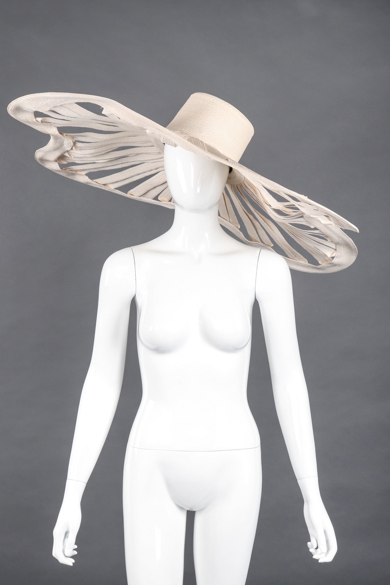 Recess Los Angeles Vintage Yohji Yamamoto 1988 Oversized Straw Ribbon Blossom Hat