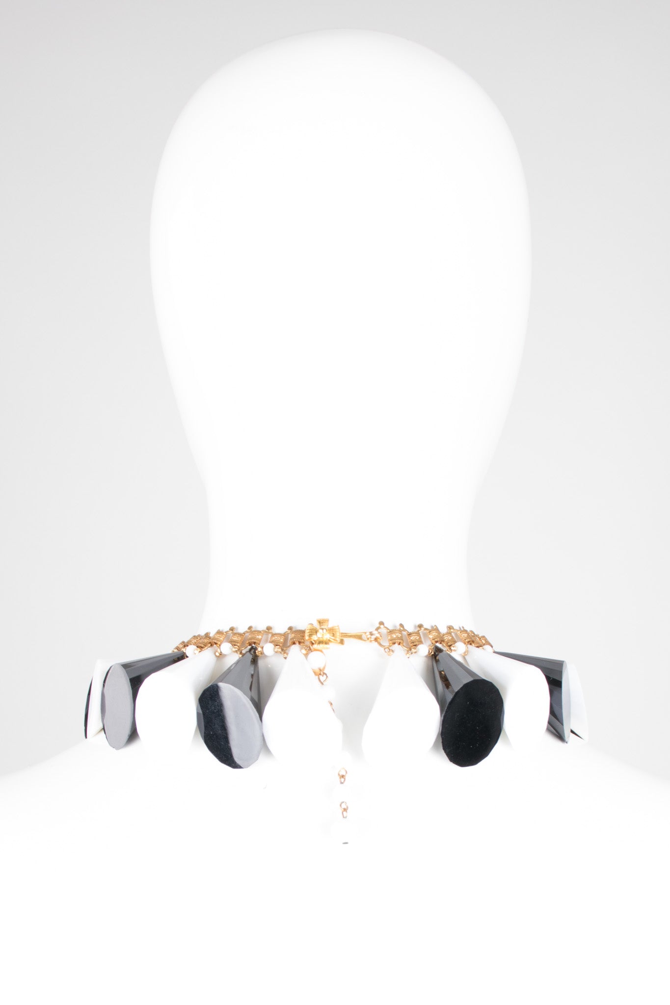 William de Lillo Resin Cone Collar Necklace