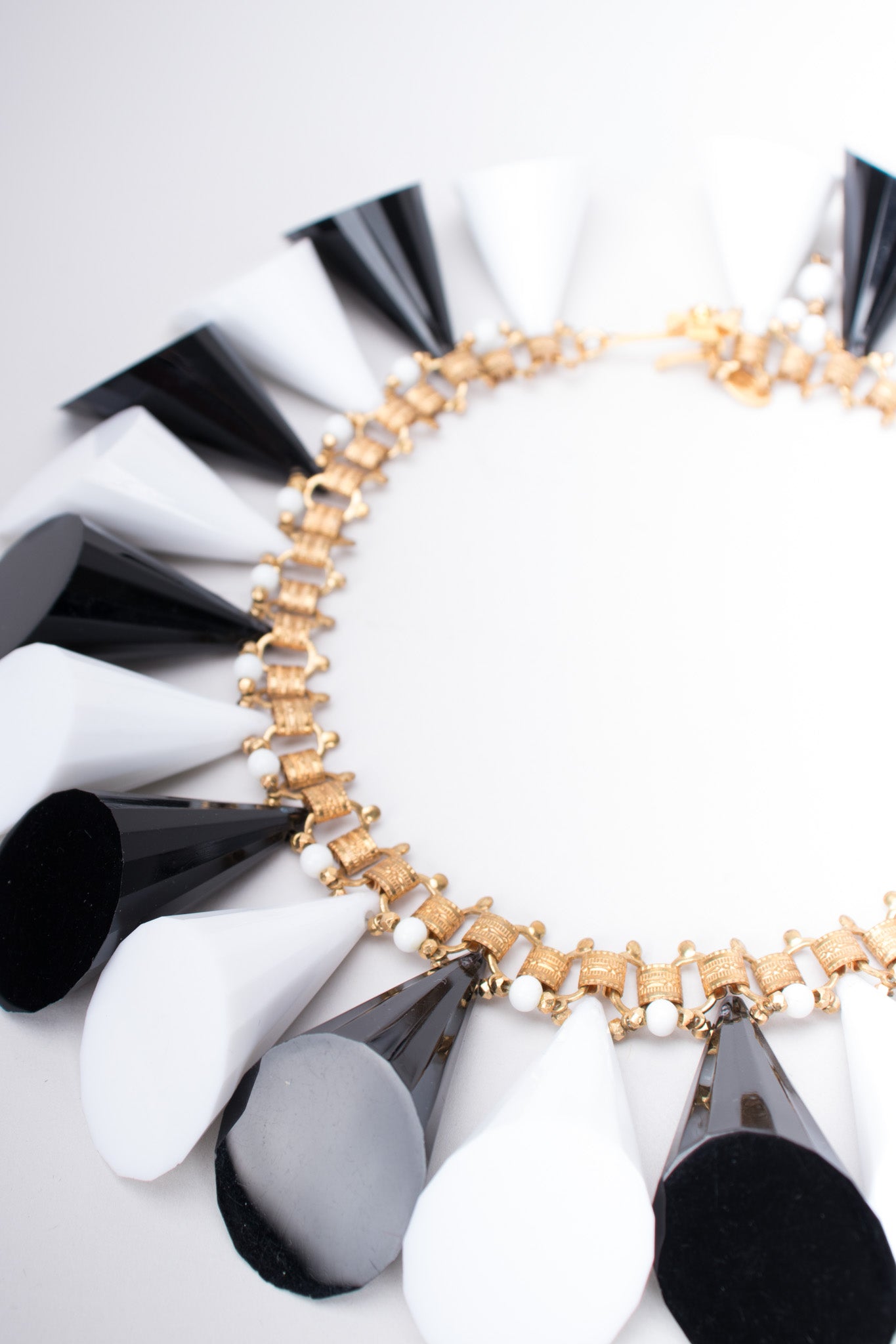 William de Lillo Resin Cone Collar Necklace