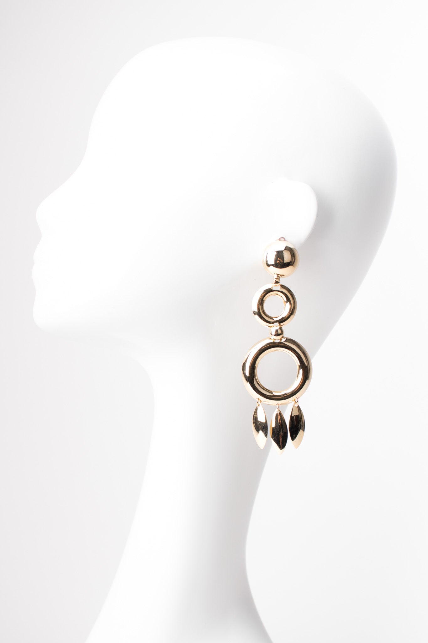 Recess Los Angeles Vintage Gold Graduated Circle Leaf Drop Earrings