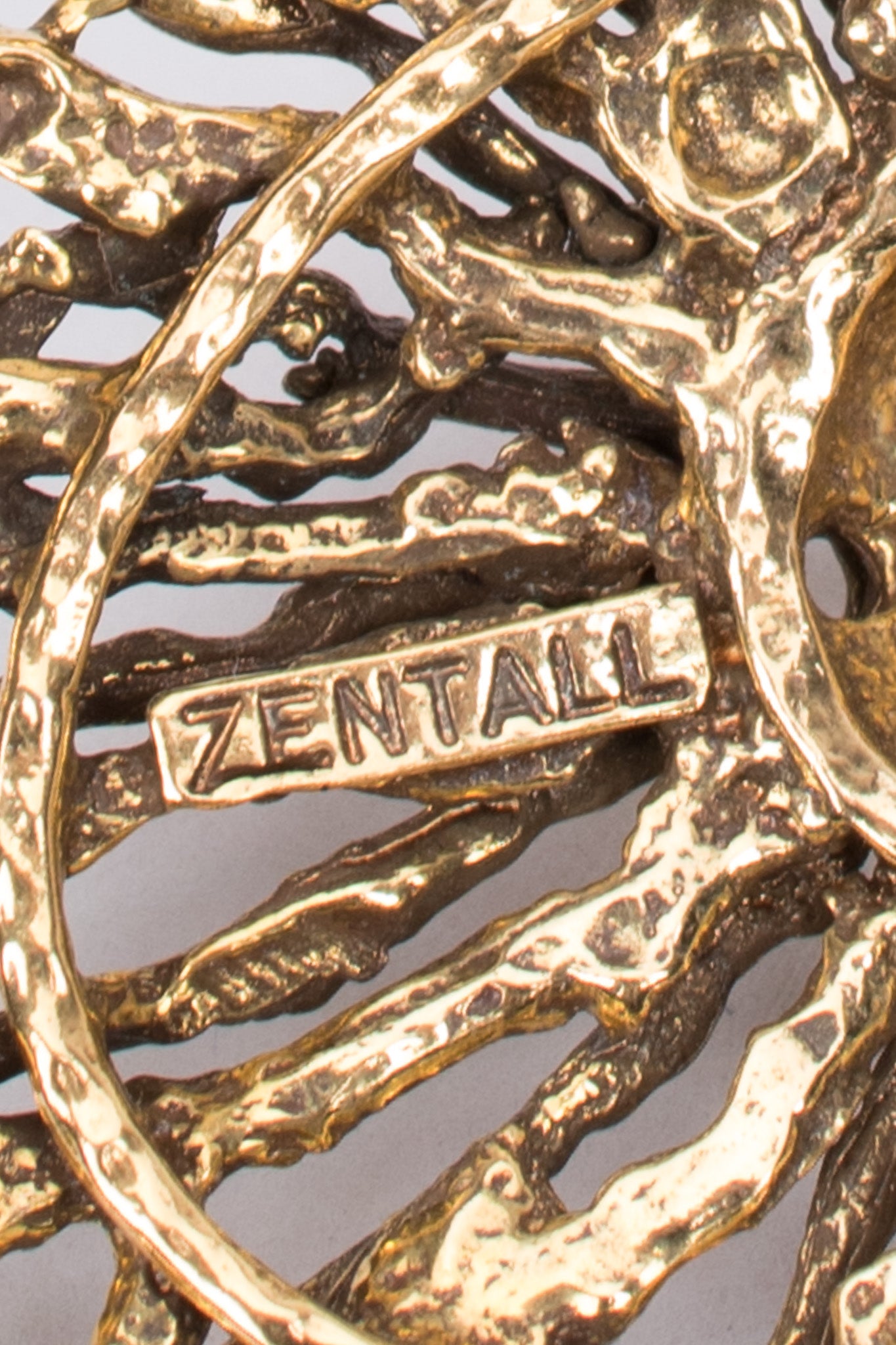 Zentall Vintage Brutalist Sunburst Pendant Necklace